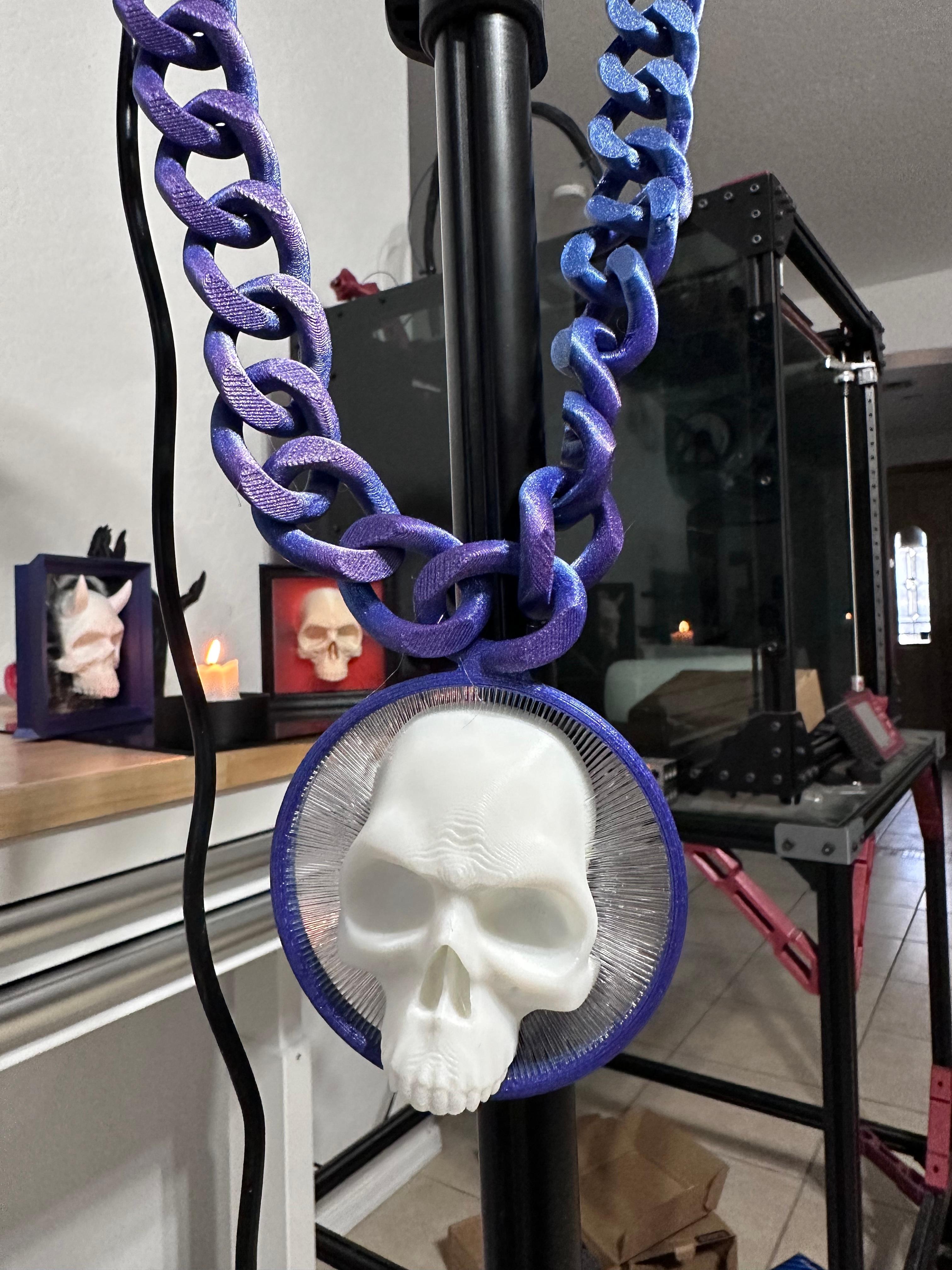 HALLOWEEN WEARABLE TENSEGRITY SPOOKY SKULL PENDANT AND CHAIN PRINT IN PLACE 3d model