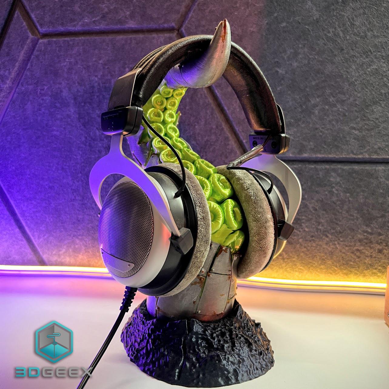 The Iron Tentacle - Headphones Holder 3d model