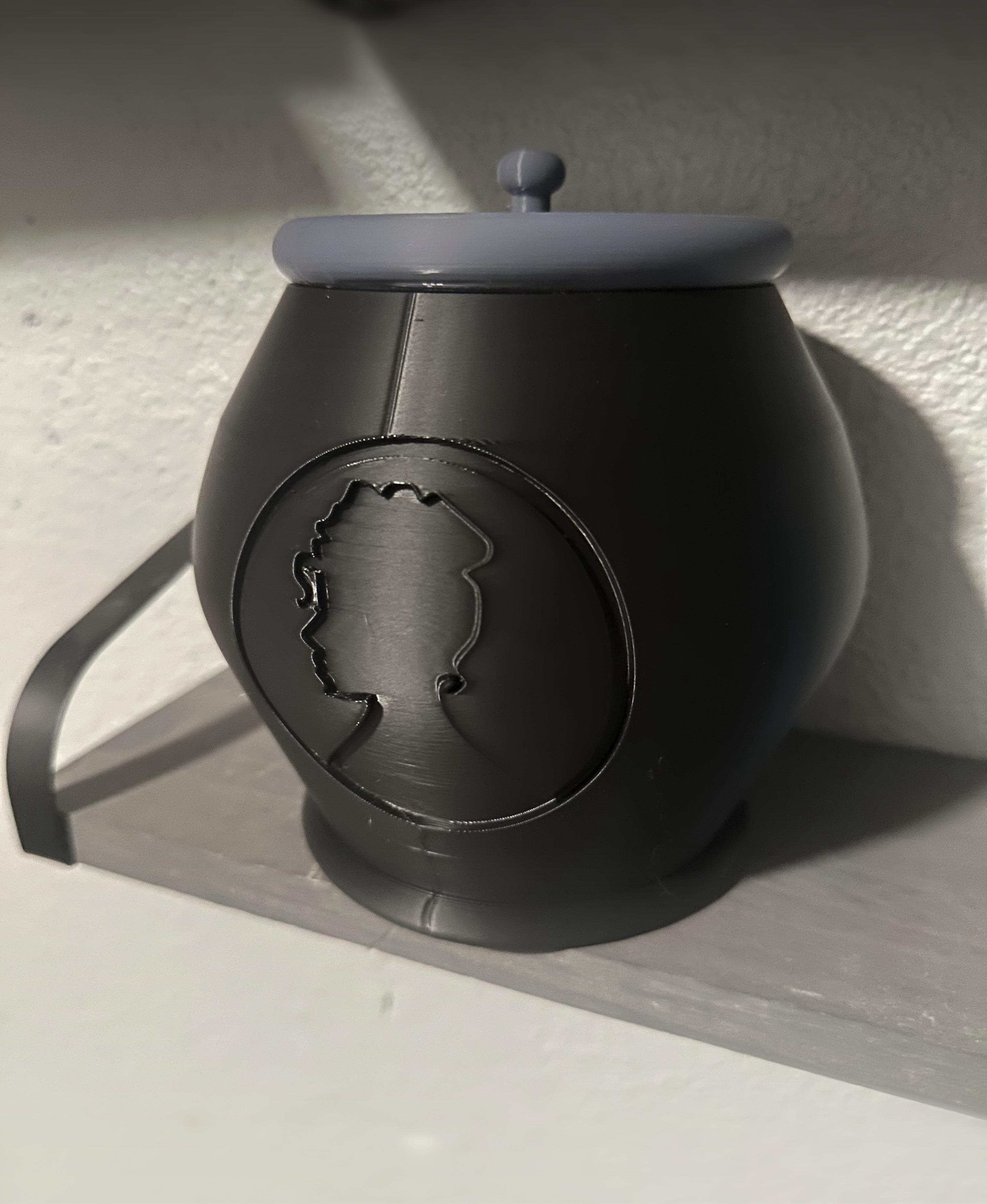 Bridgerton Pot 3d model