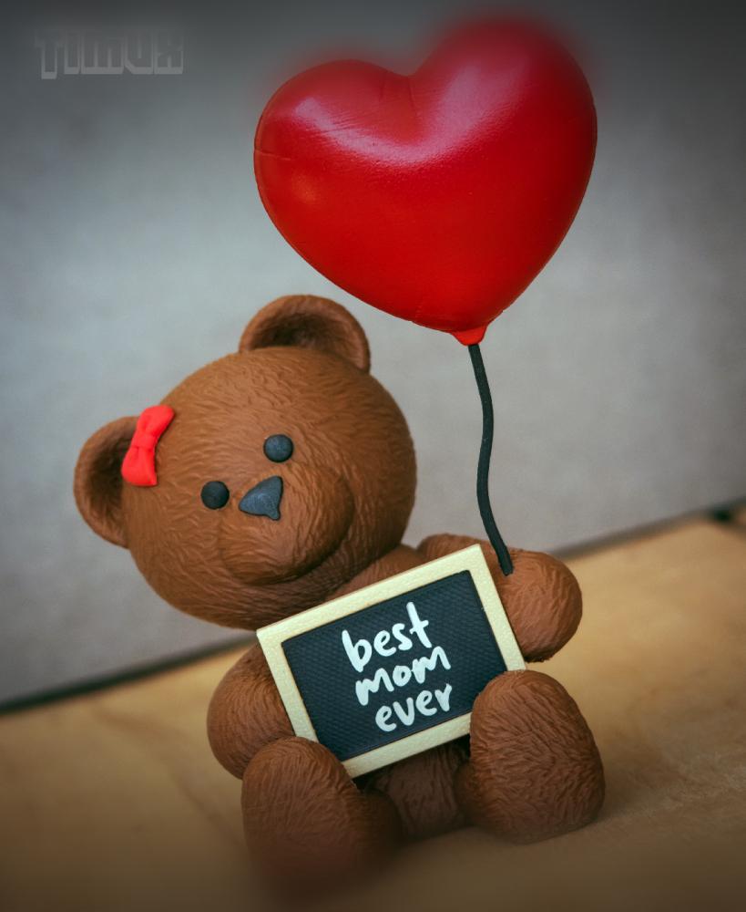 TEDDY BEAR WITH A CHALK BOARD AND HEART BALLOON 3d model