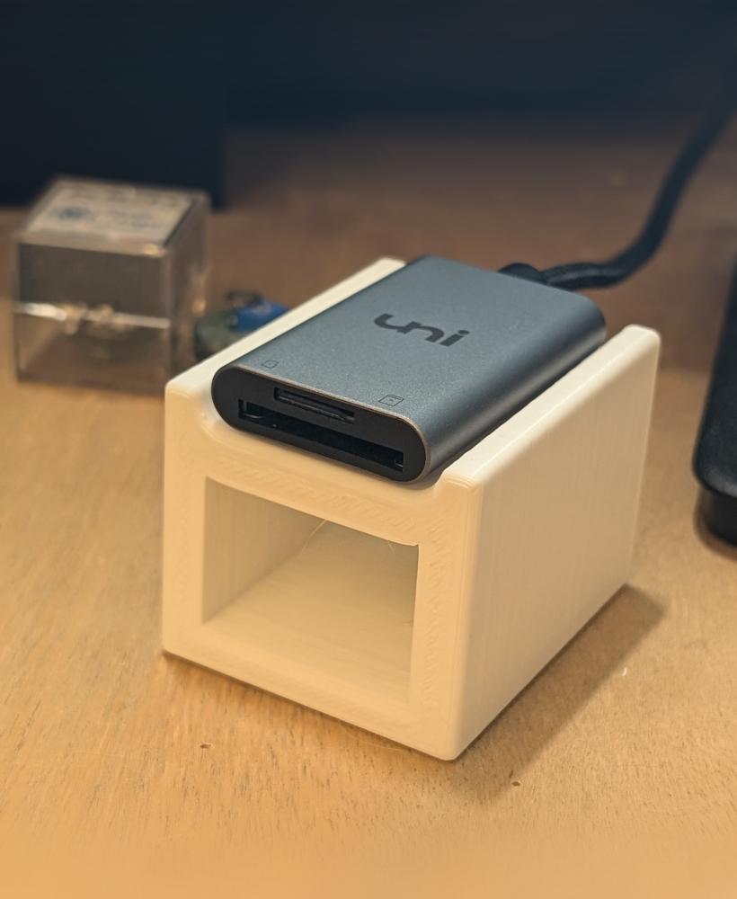 SD Card Reader Stand 3d model