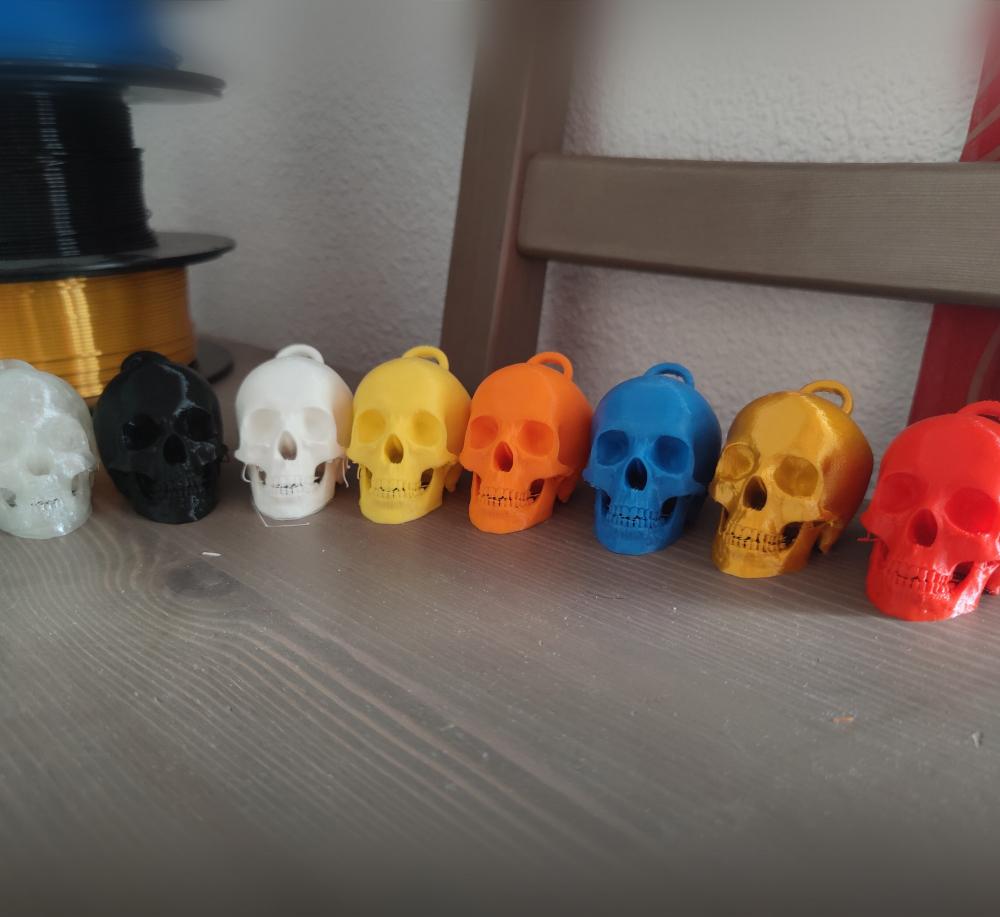 Skull keychain 3d model