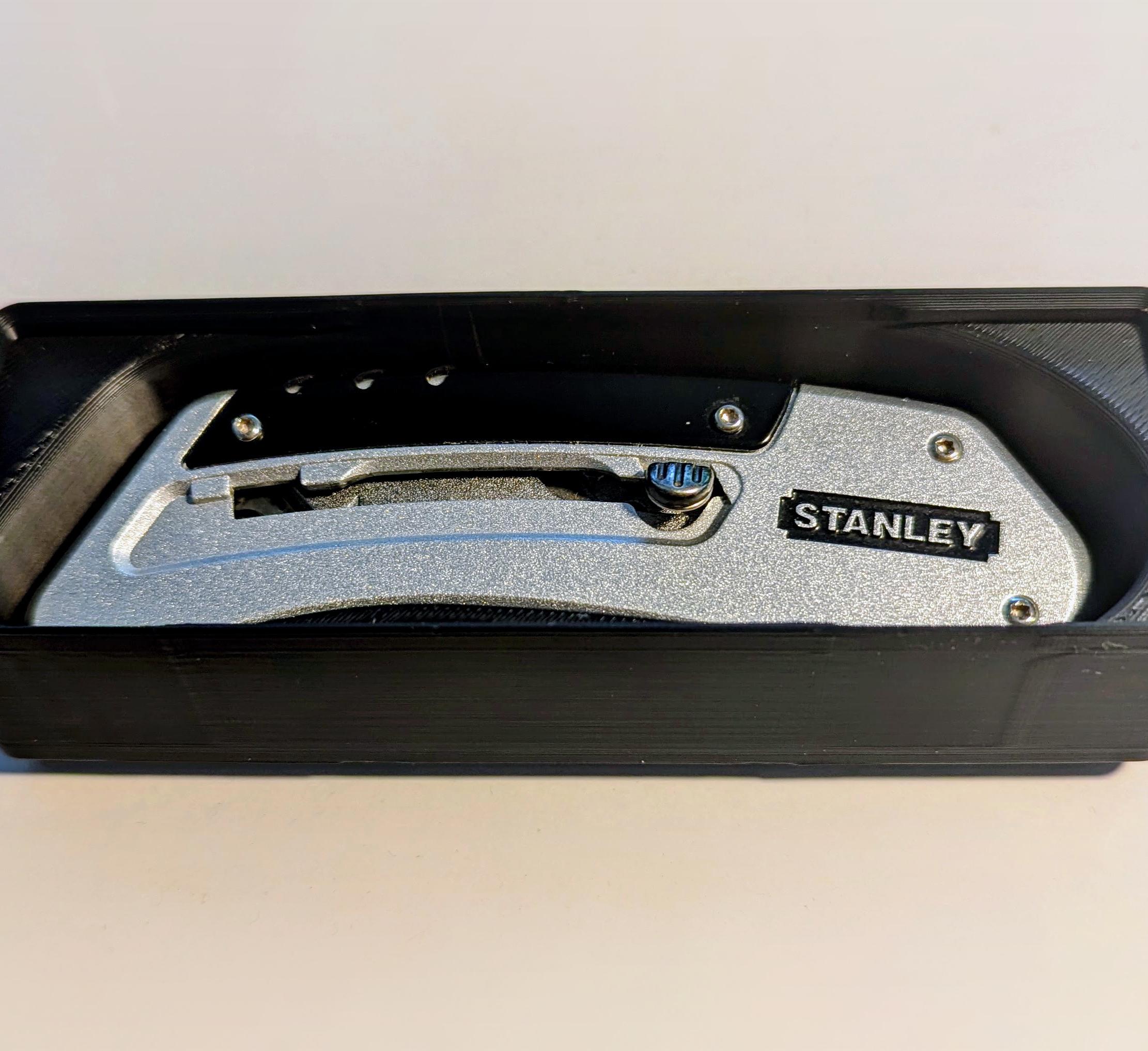 Gridfinity Stanley Quickslide Pocket Utility Knife 0-10-810 storage bin 3d model