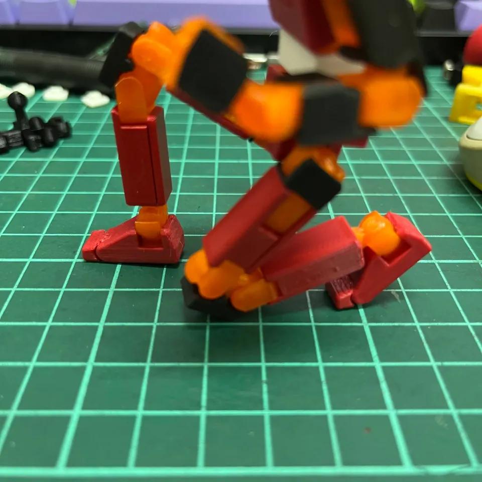 Posable feet for Lucky 13 (print-in-place REMIX) 3d model