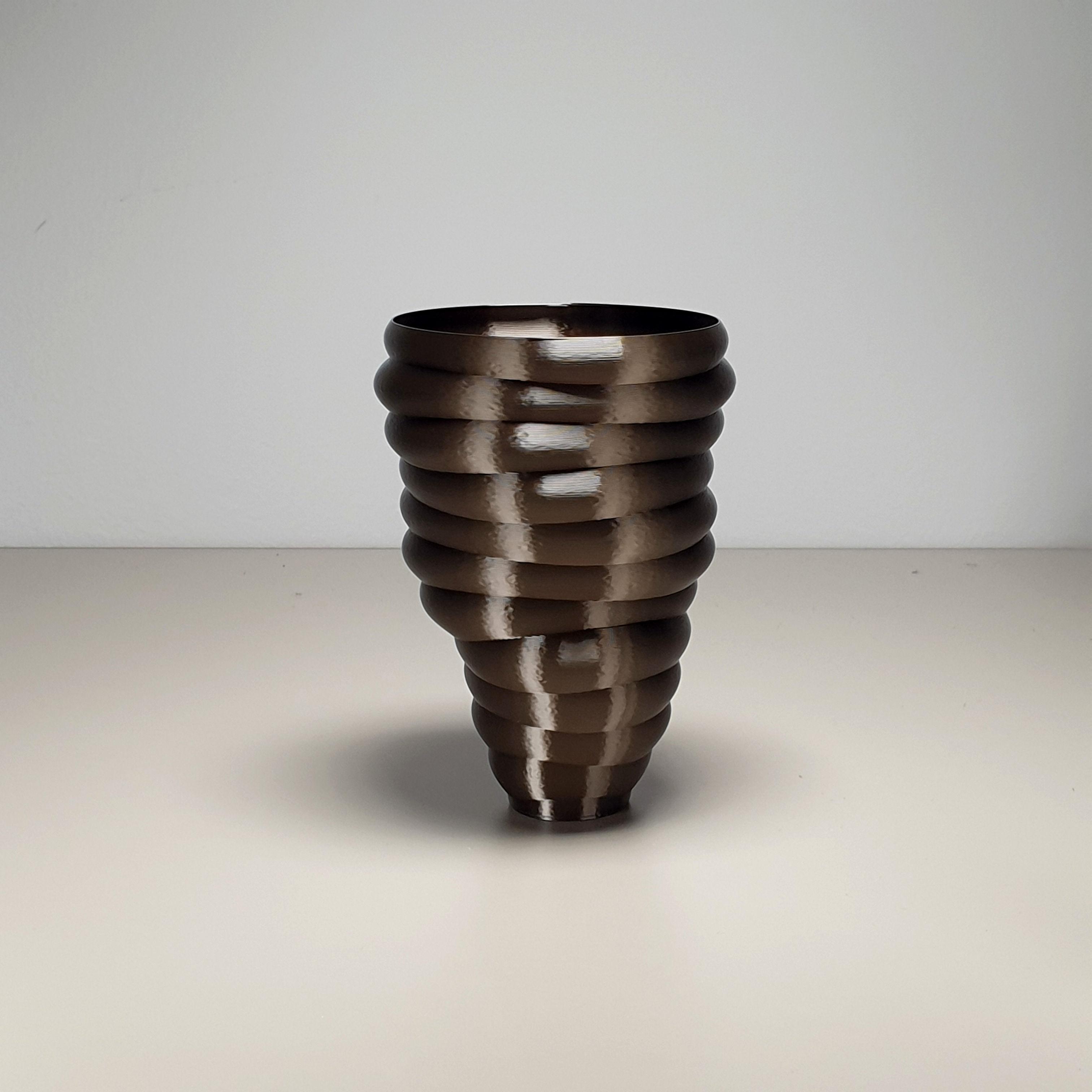 Wobbly Vase 3d model