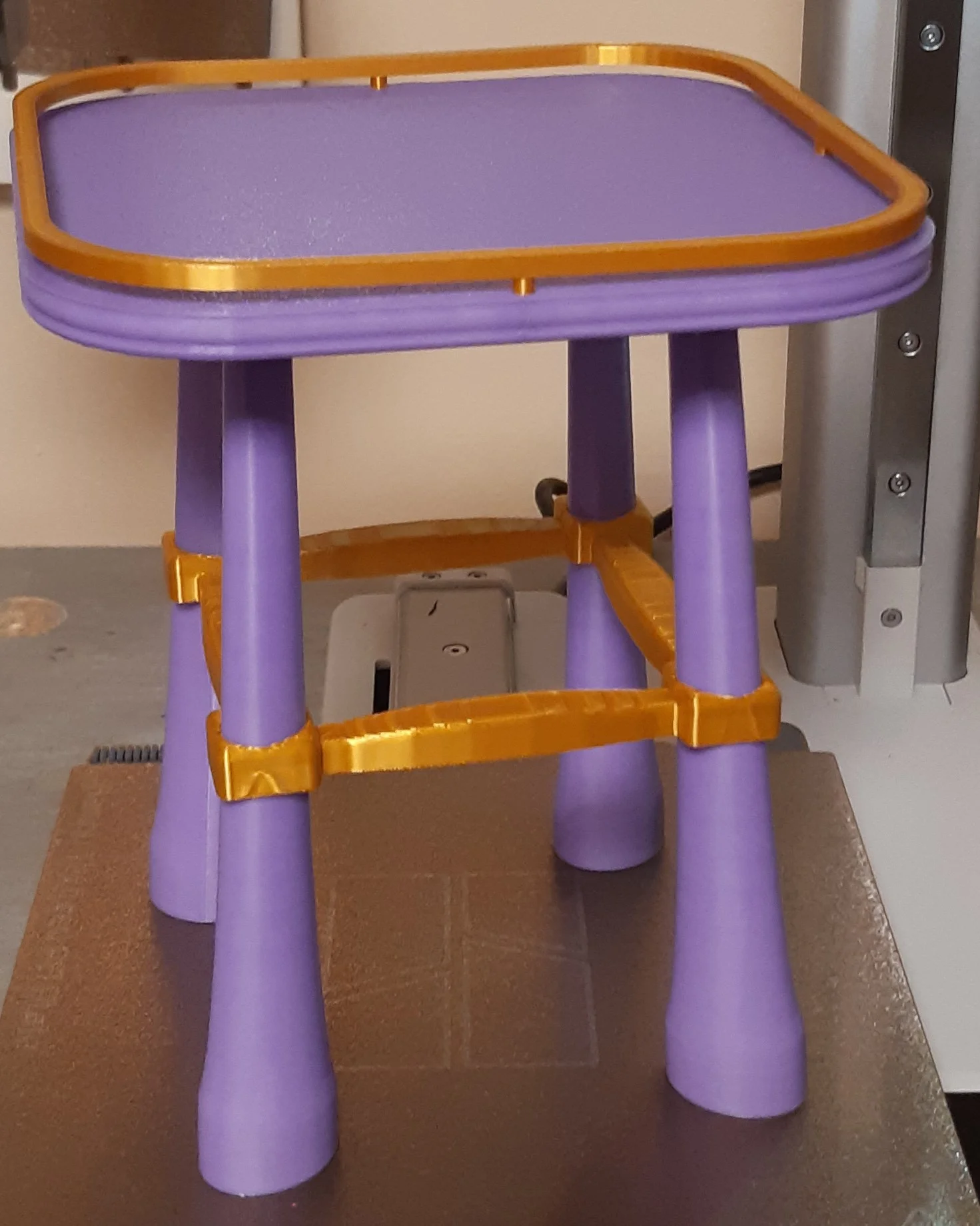 Plant Stand - Support Free - Glue Free - Hardware Free 3d model
