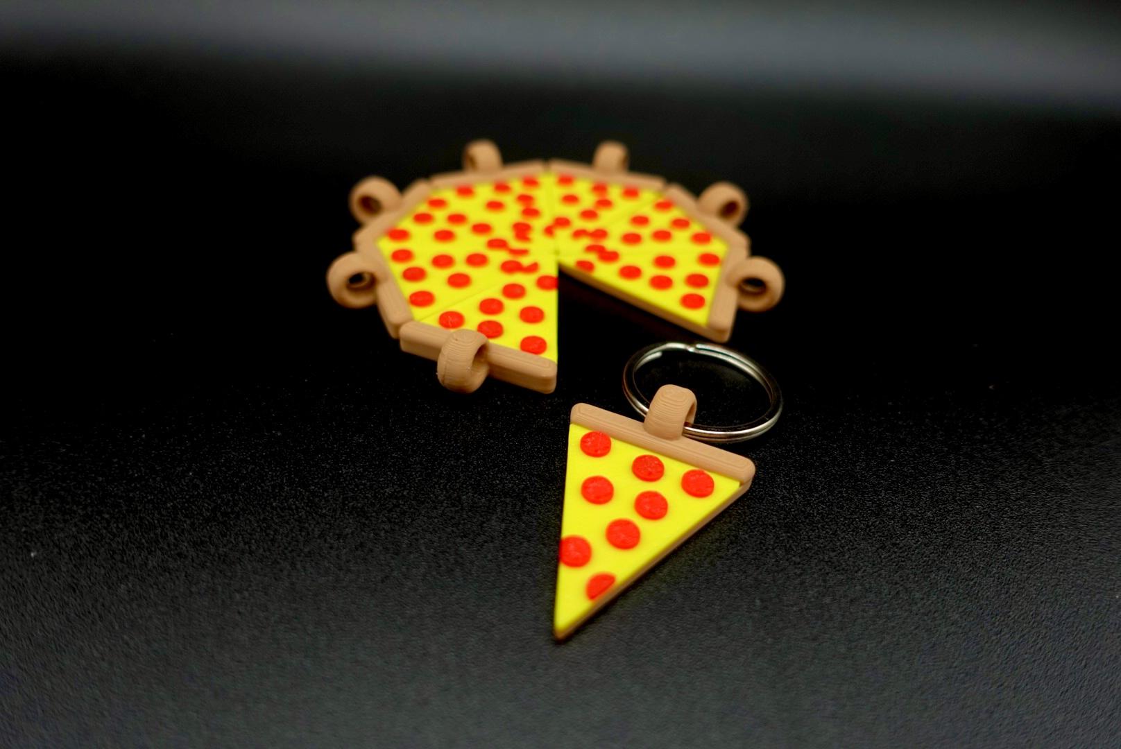 Pizza Keychain 3d model