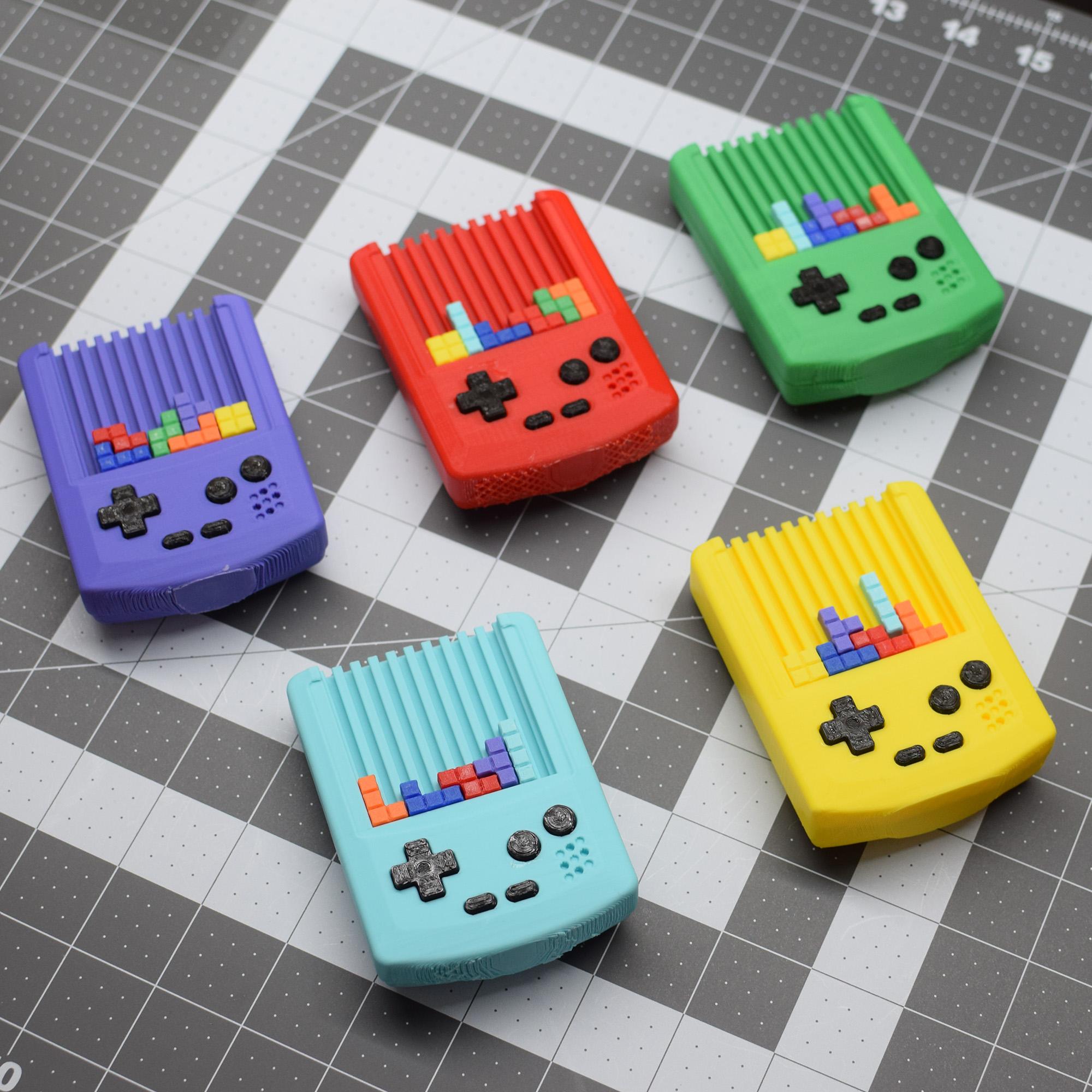 MINI TETRIS GAMEBOY COLOR - RETRO TOY AND CONTAINER 3d model