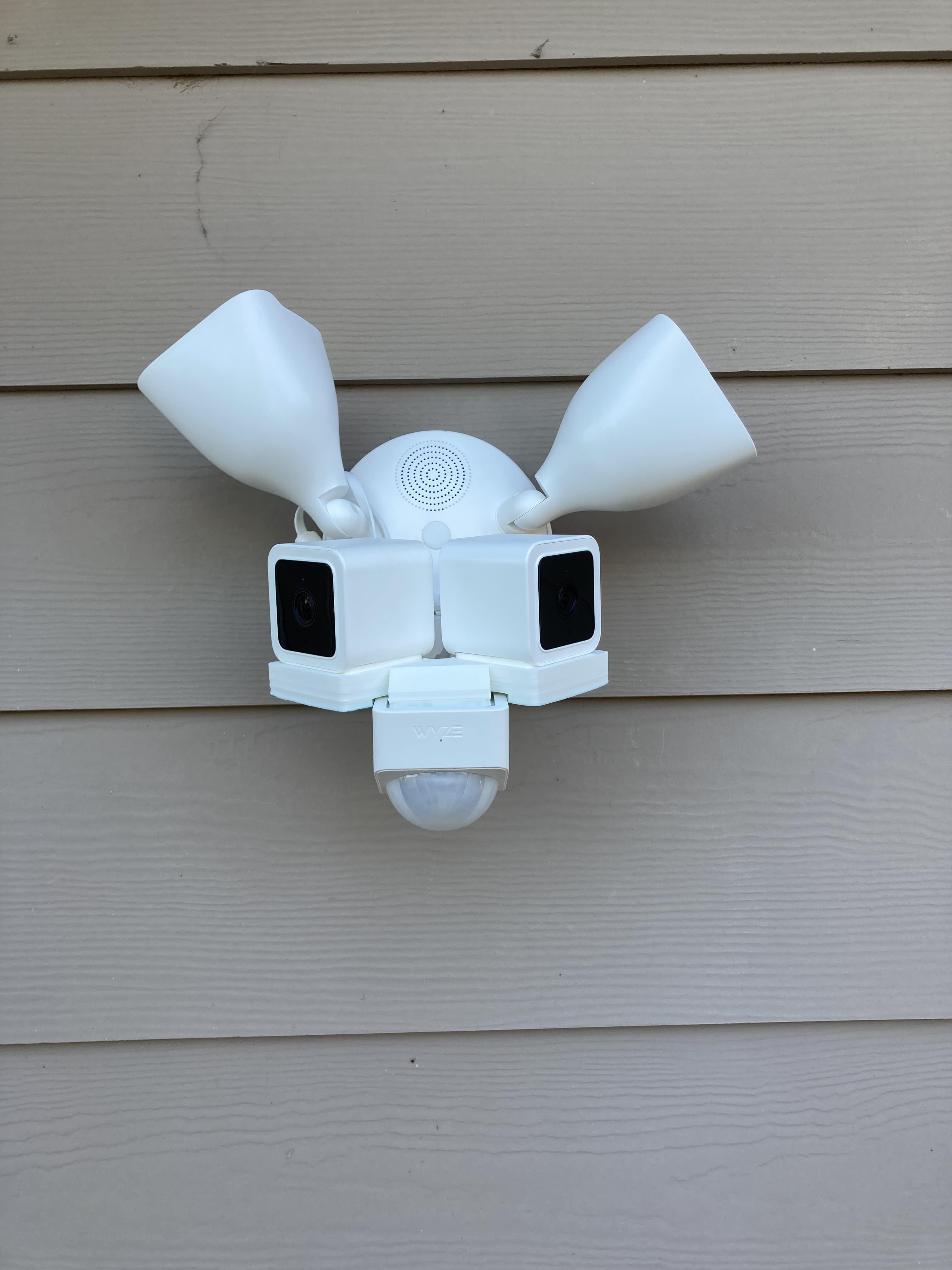 Wyze Floodlight Cam 2-Way Mount 3d model