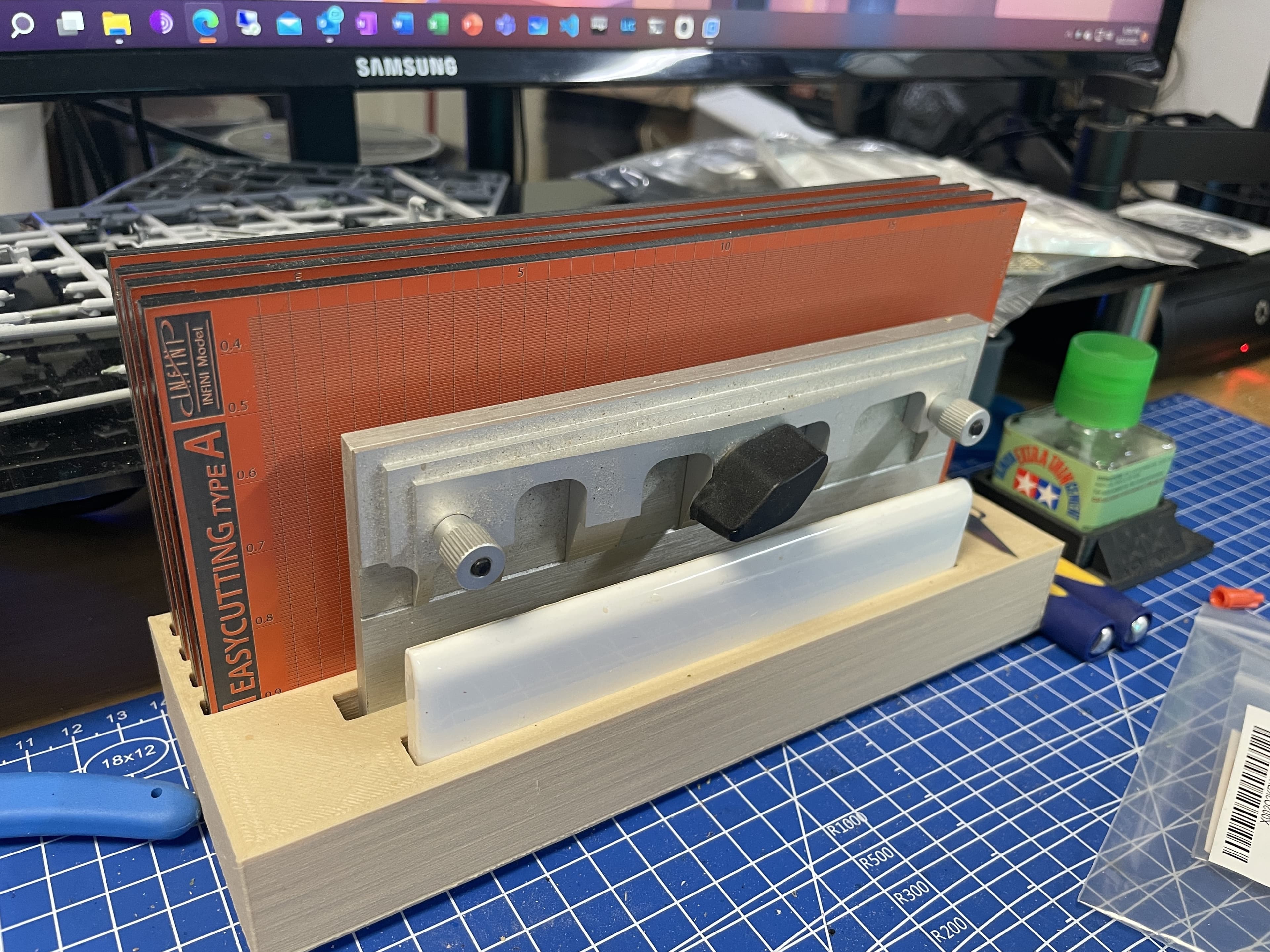 Cutting Board Stand 3d model