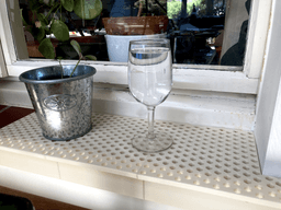 Put your plants on a windowsill with a slope - So, to correct the problem, I drew this little shelf with Fusion360 and printed it. - 3d model