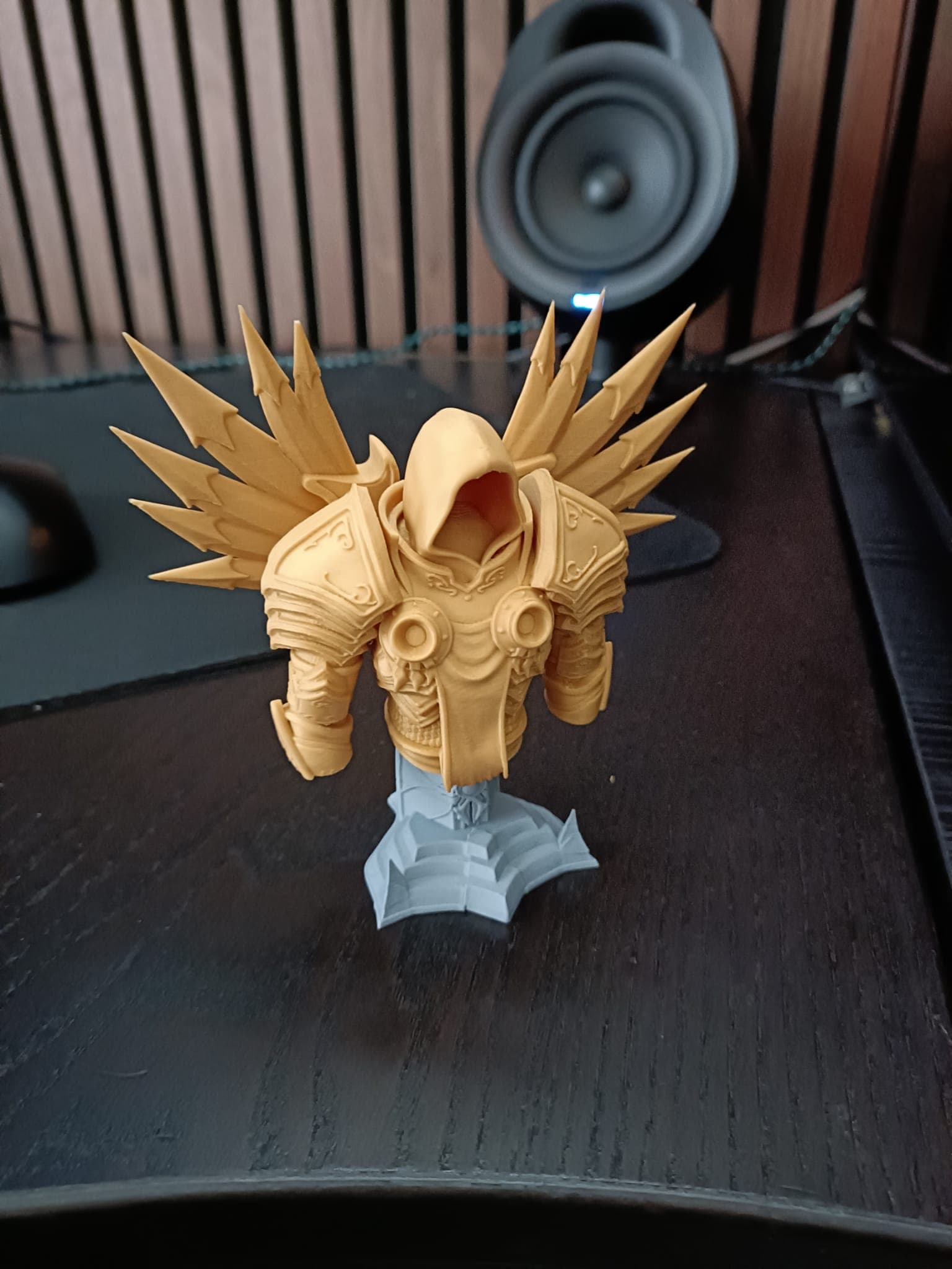 Wanted to test the 0.2 mm nozzle. Did it with basic settings of the 0.2 in bambu slicer and auto support. Came out looking awesome