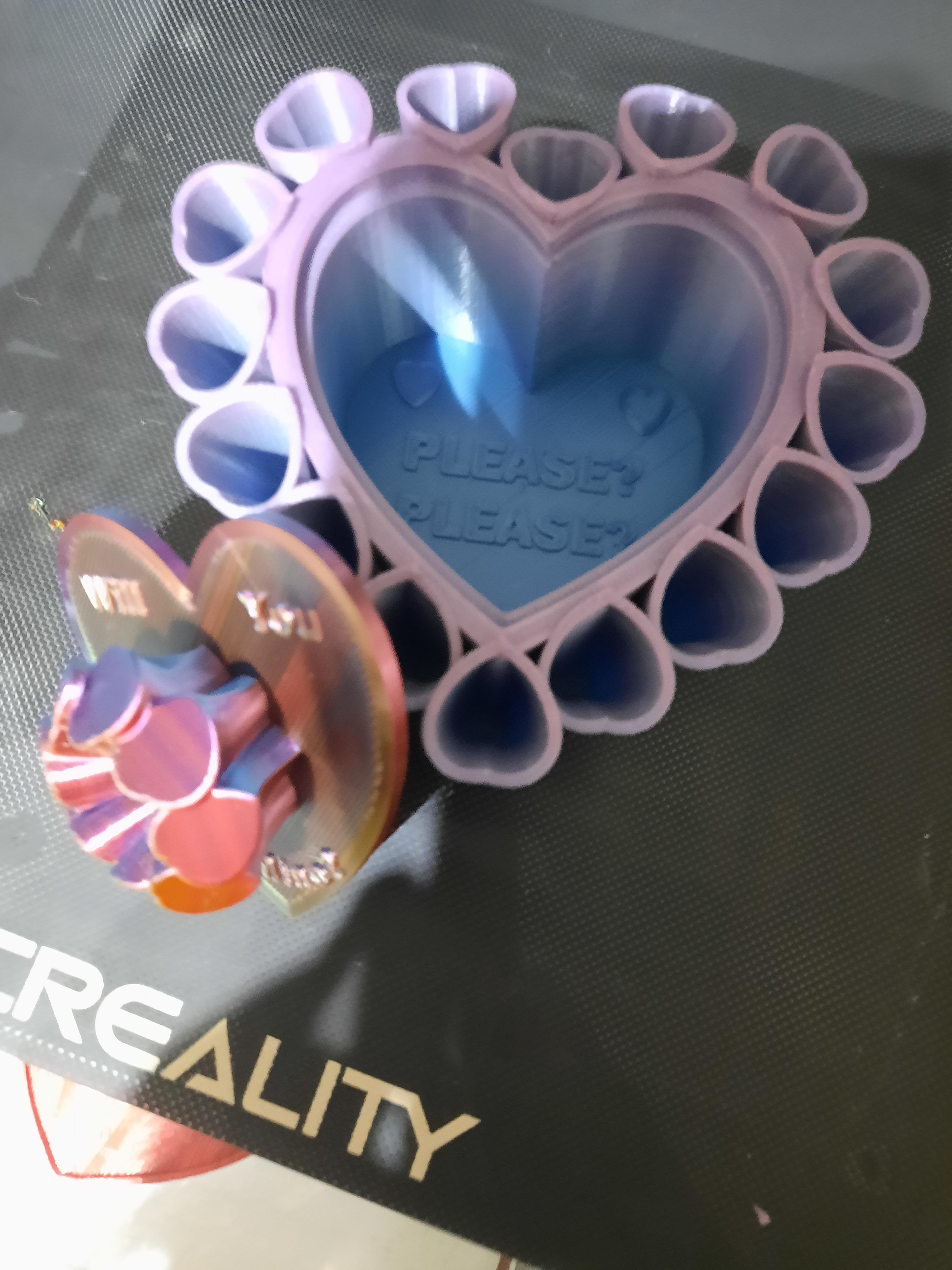 Remix of Simple Heart Box with Lid for the "Thangs Valentine’s Day Contest" 3d model