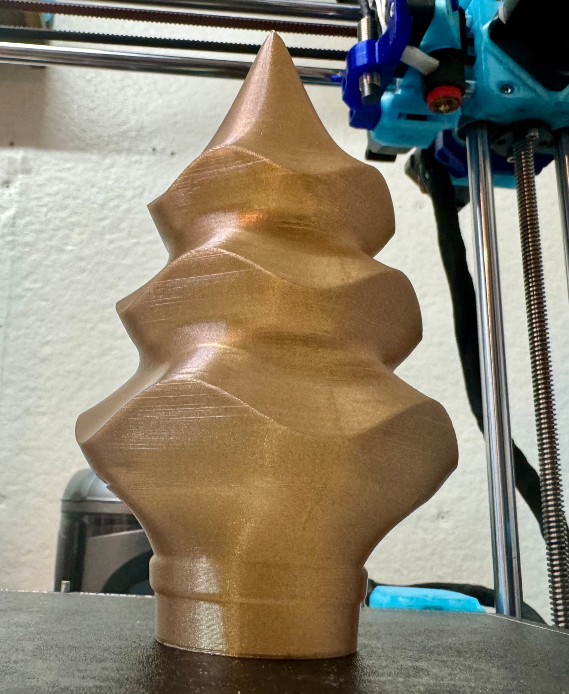 Fun quick spiral vase print.
