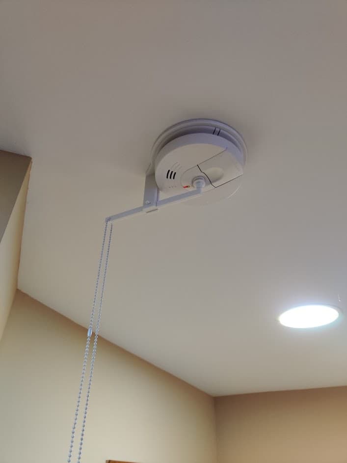 Smoke Detector Pull String - In white to match - 3d model
