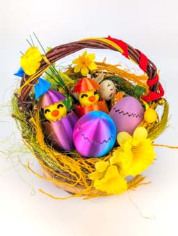 Clicky And Jumpy Egg: Easter Fidget Toy 3d model