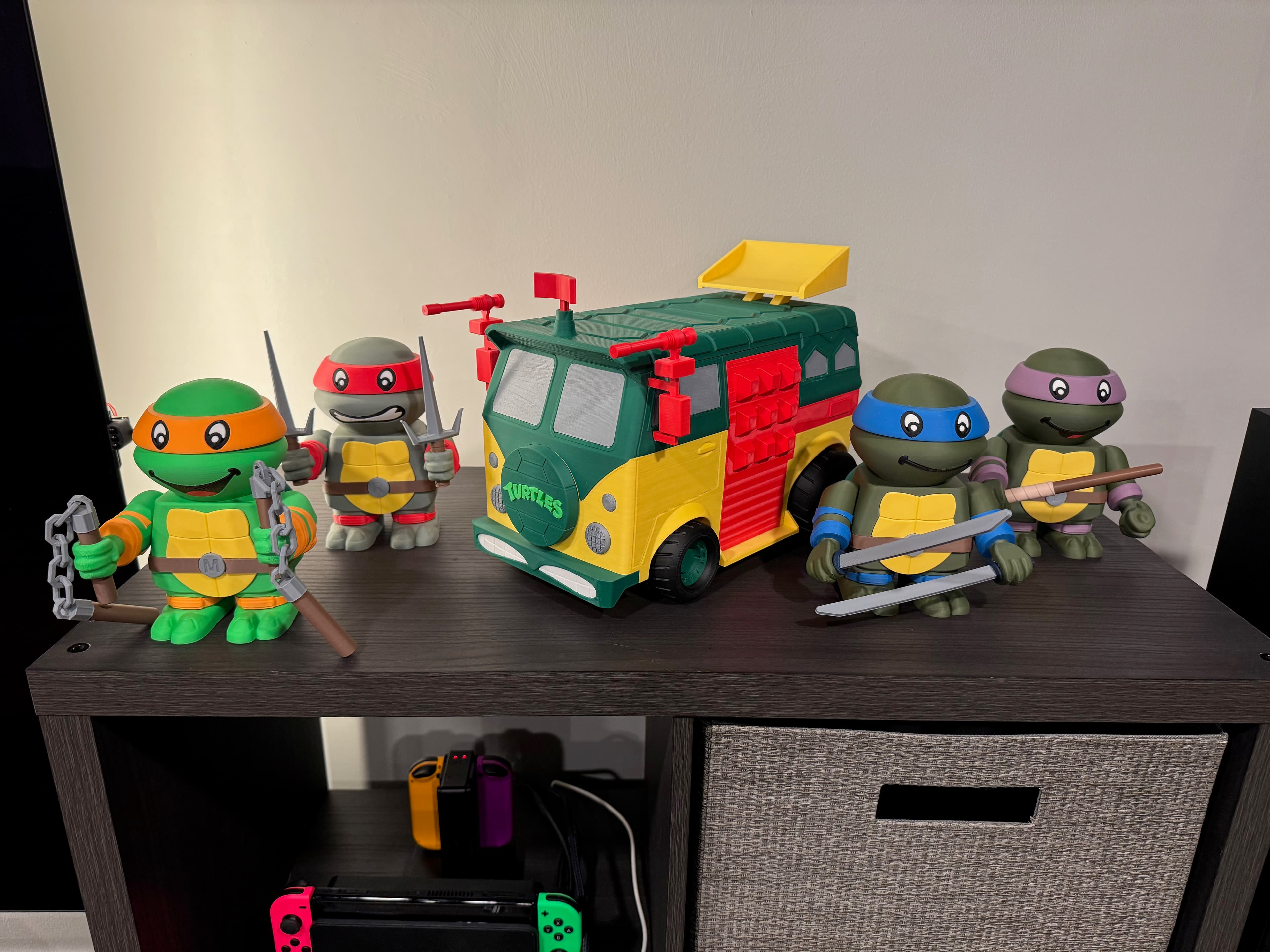 I printed the Party Wagon at 150%, as I wanted it larger than the chunks (printed at 100%). Scaling it up to 150%...there's a *slight* loss of detail, but not very noticeable. I'm very happy with how it turned out!