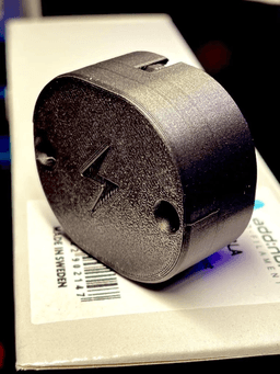 MAGNETIC AIRTAG CASE 3d model