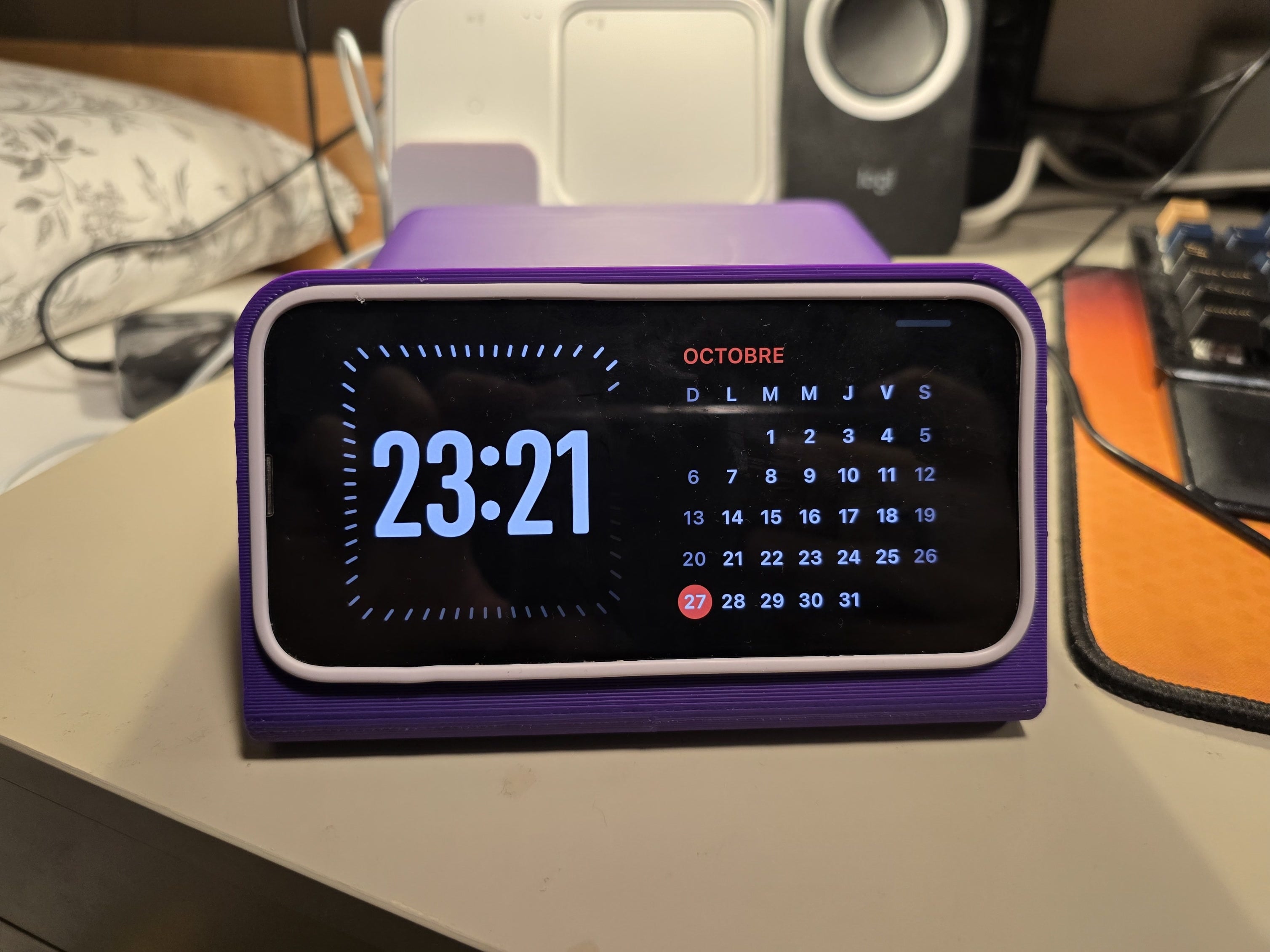 Dual MagSafe iPhone Standby Mode Dock Parametric 3d model
