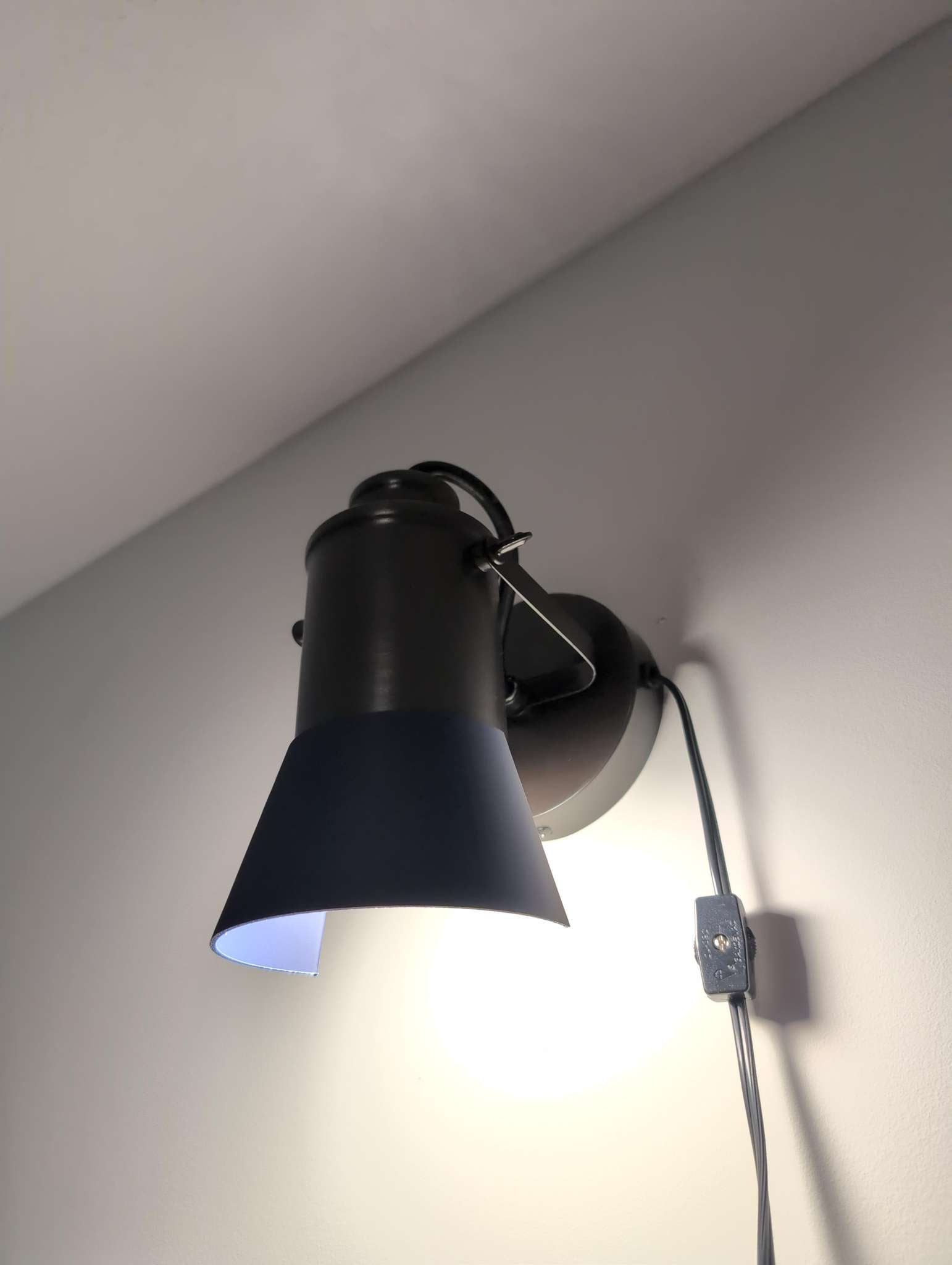 liveMAX Industrial Wall Lamp Clip-on Shade 3d model