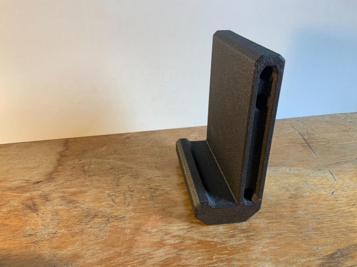 Adjustable phone stand 3d model