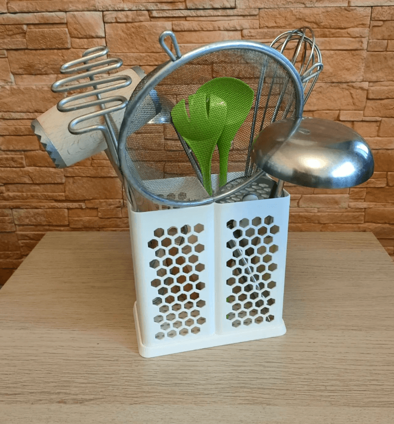 Kitchen utensil basket 3d model