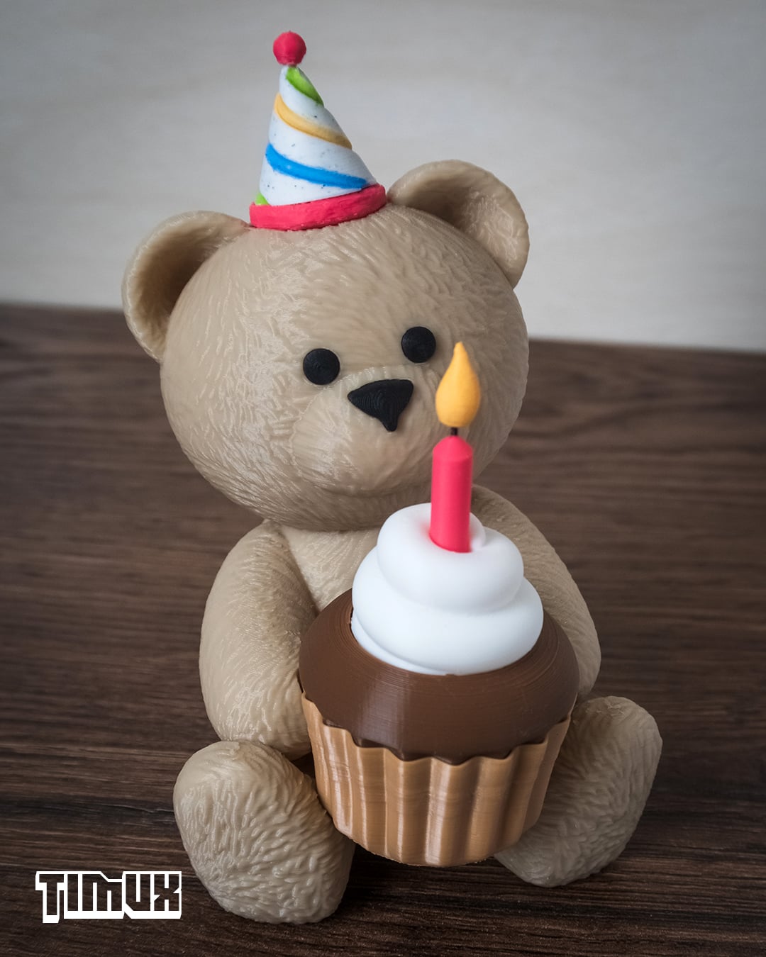 TEDDY BEAR WITH A BIRTHDAY CUPCAKE 3d model