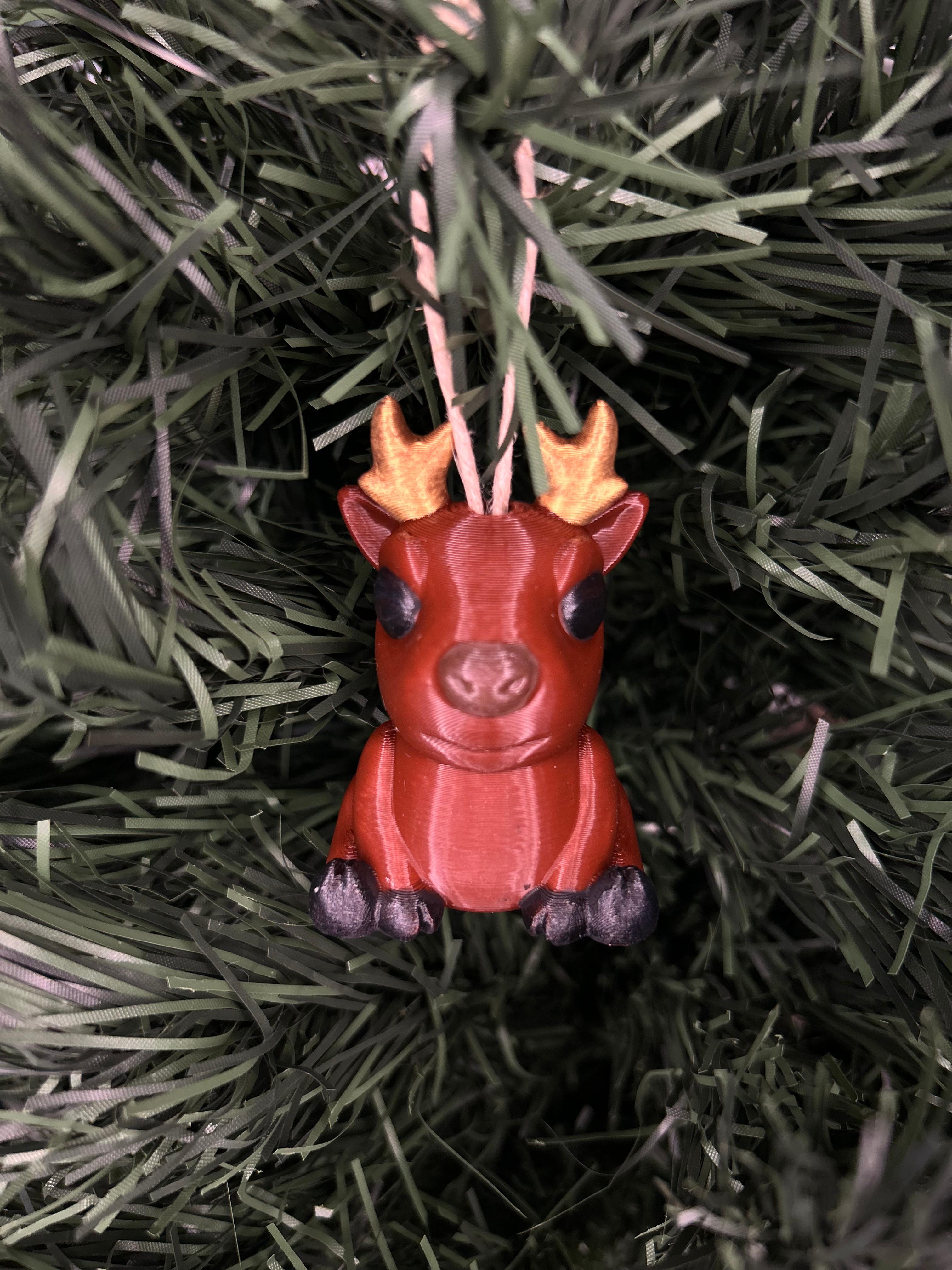Sitting Reindeer Ornament 3d model