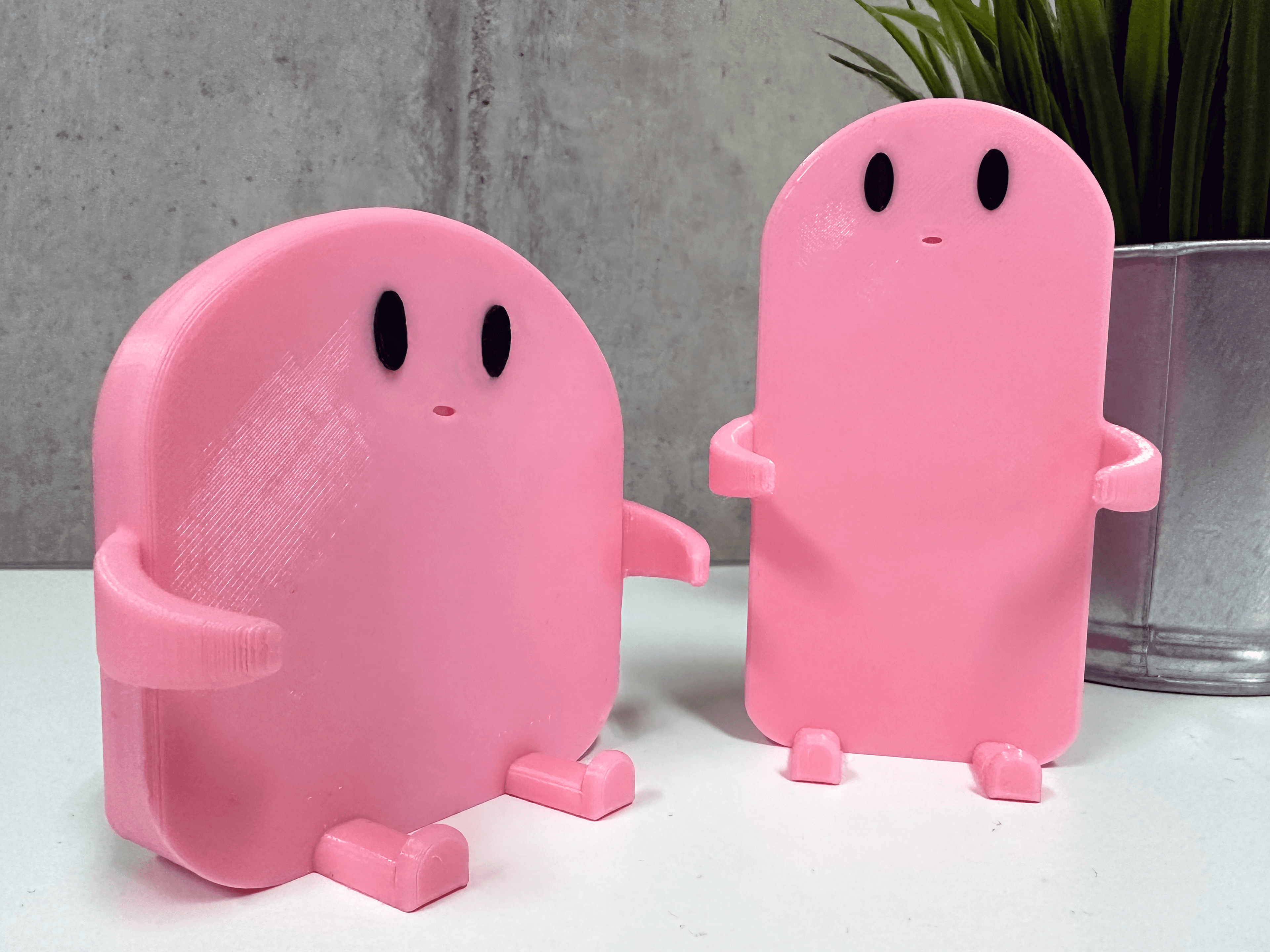 Cute Sitting Card Holder 3d model
