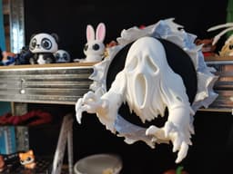 Ghost wall crawler 3d model
