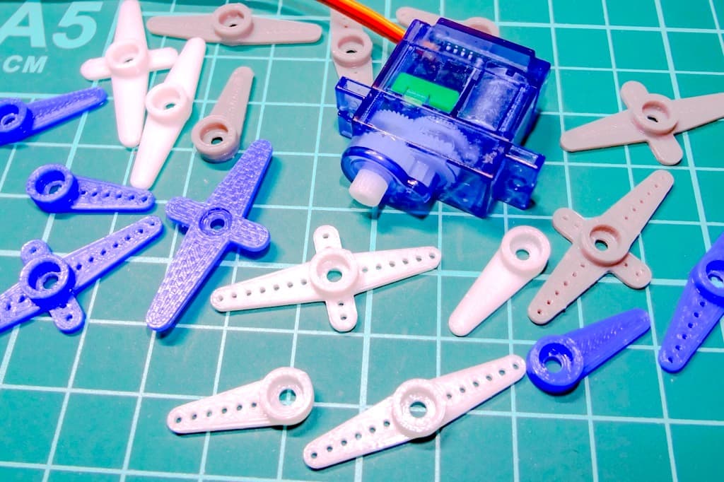 SG-90 Micro Servo Horn with Gears 3d model