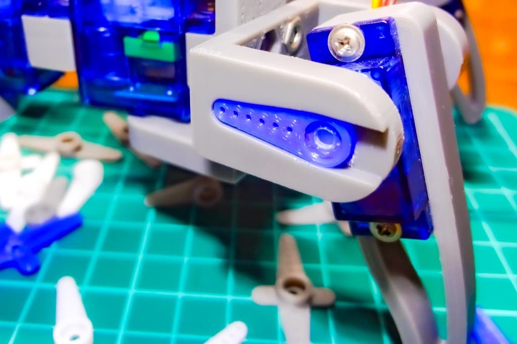 SG-90 Micro Servo Horn with Gears 3d model