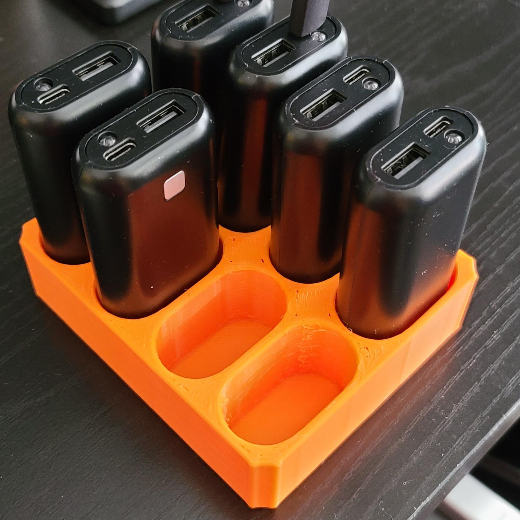 Rechargeable Battery Case - Spring Cleaning #MakerMadness 3d model