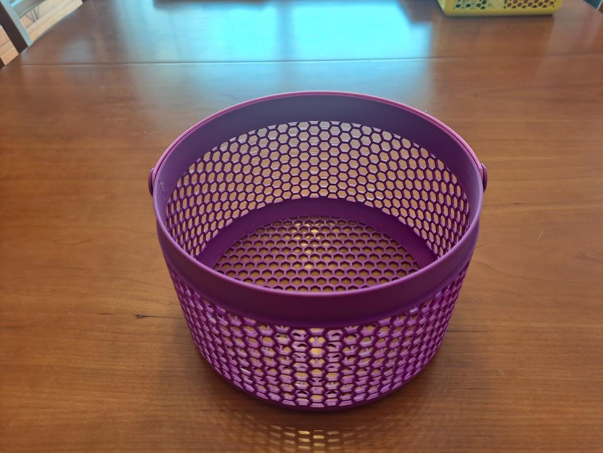 Round Basket with Handle 3d model