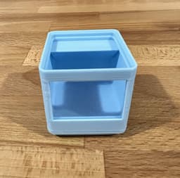 Modified Gridfinity Bin with glass 3d model
