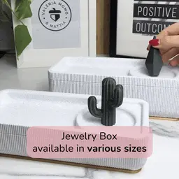 Elegant Jewelry Organizer Customizable Layout 3d model