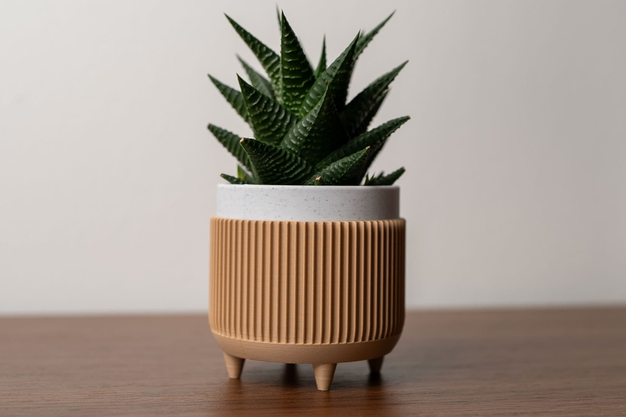 Planter with Legs - The Ellwood 3d model