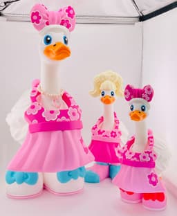 Mother's Day Goose Gear Outfit for Porch Goose 3d model
