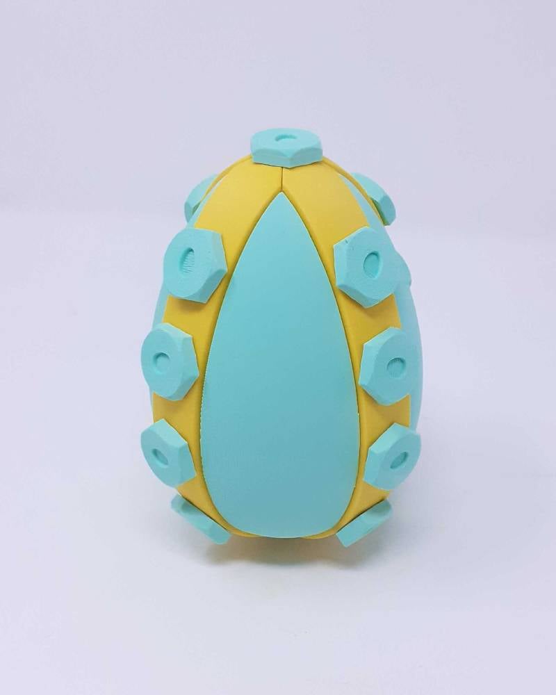 Easter Treasure Egg - gift box with 18 bolts 3d model