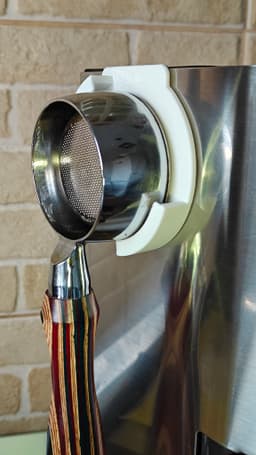 Gaggia Classic PRO/EVO/E24 Portafilter Holder — Clip-On, No Scratch, No Mods 3d model