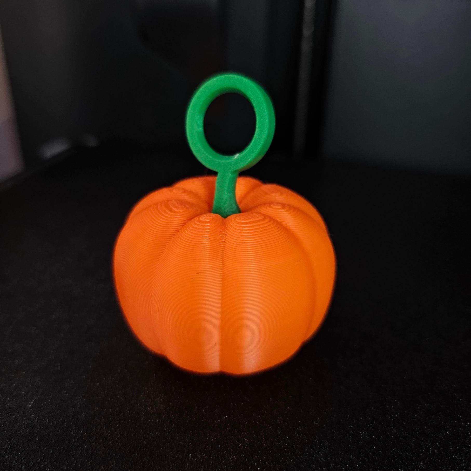 Key Chain loop For Pumpkin 3d model