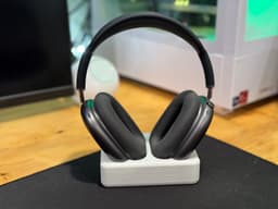 Minimal AirPods Max Stand with Sleep Mode Magnet Mount + Cable Slot | 3D Printable Cradle 3d model