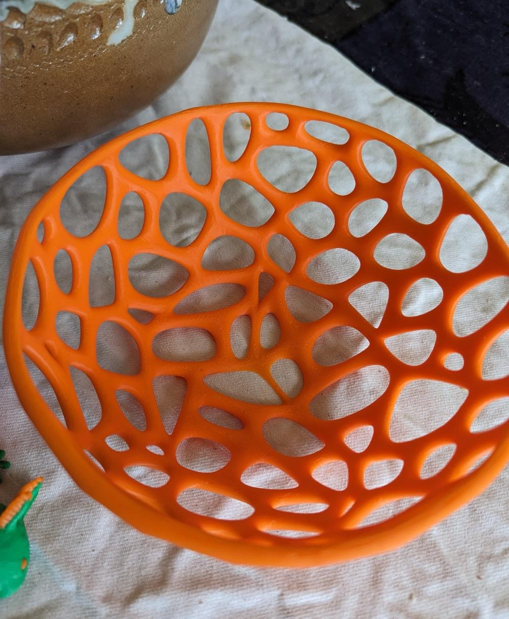Elegant Voronoi Bowl - Looks fantastic  - 3d model