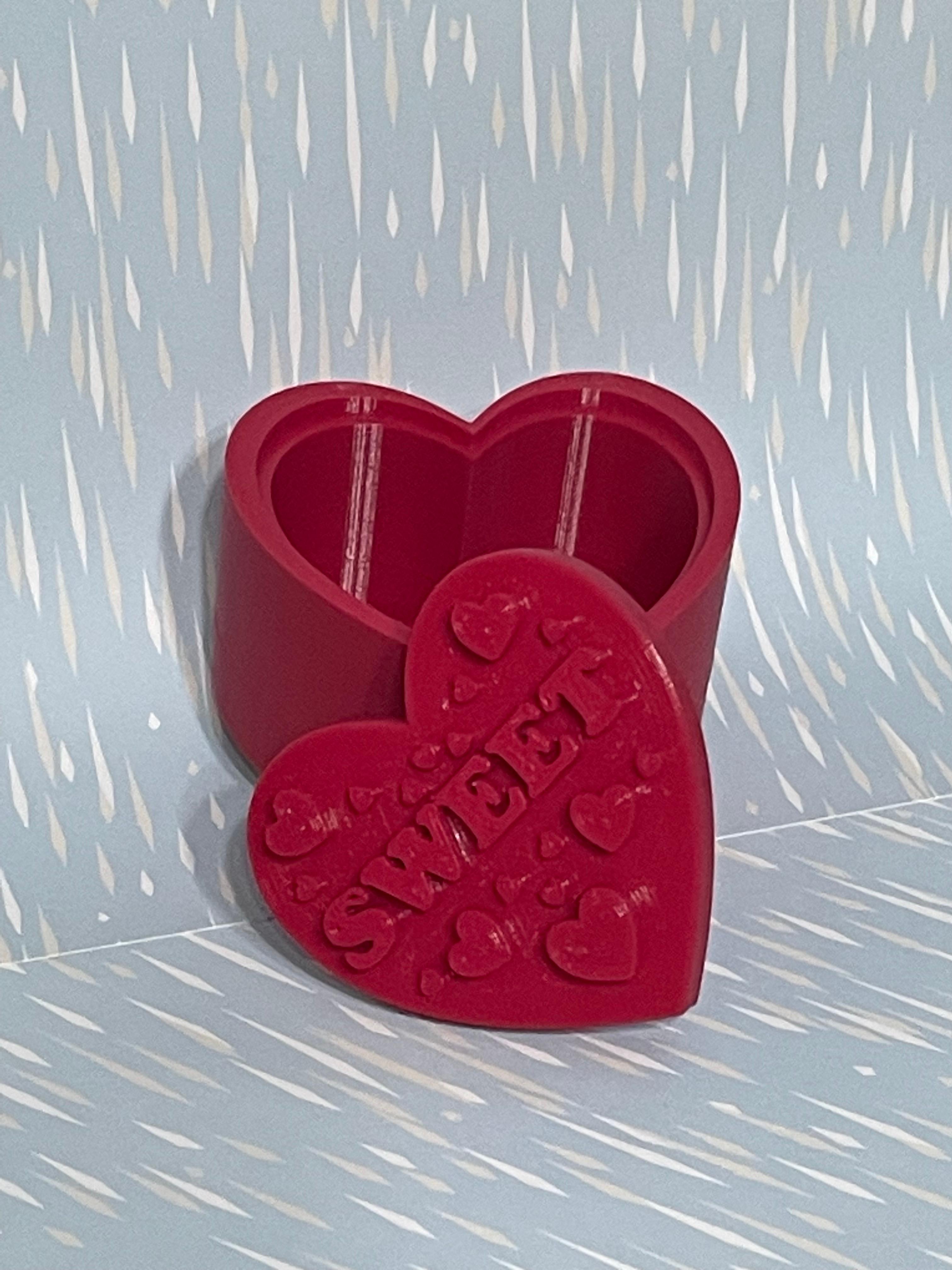 Mimic Remix of Simple Heart Box with Lid - Haven't painted mine yet - but love the way it is too.! - 3d model