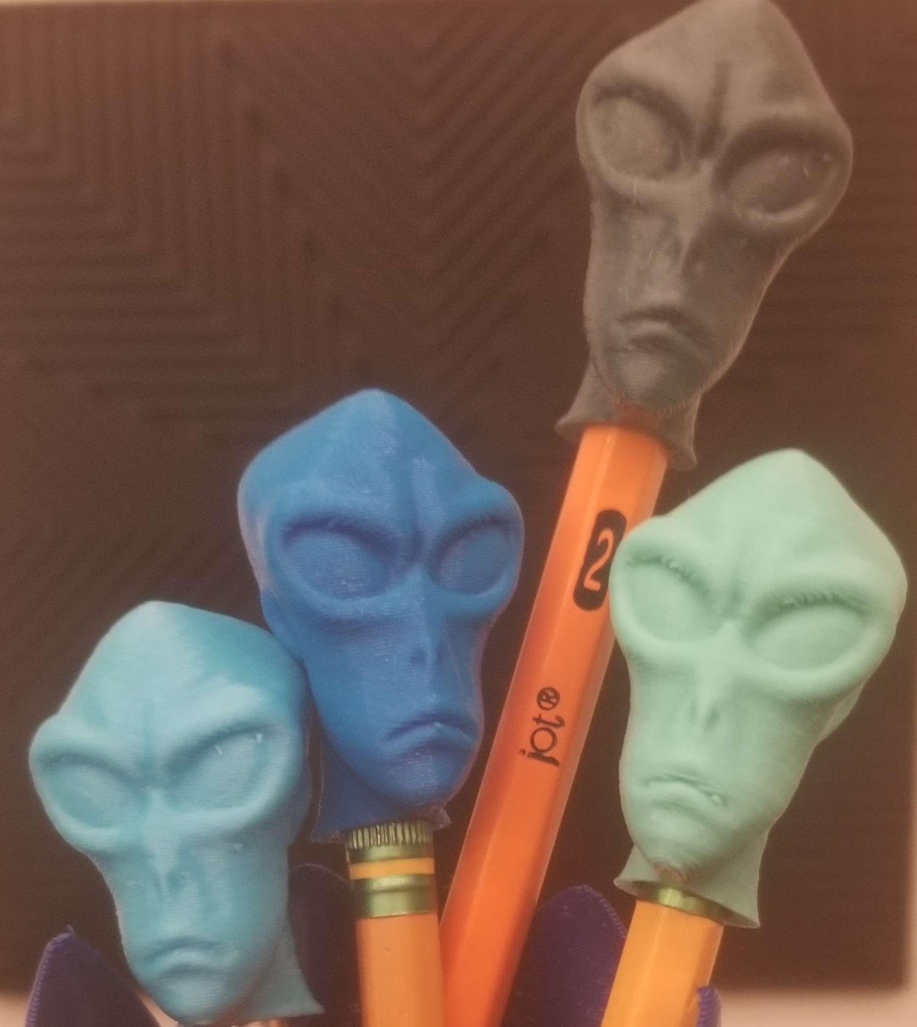 Alien head pencil topper 3d model