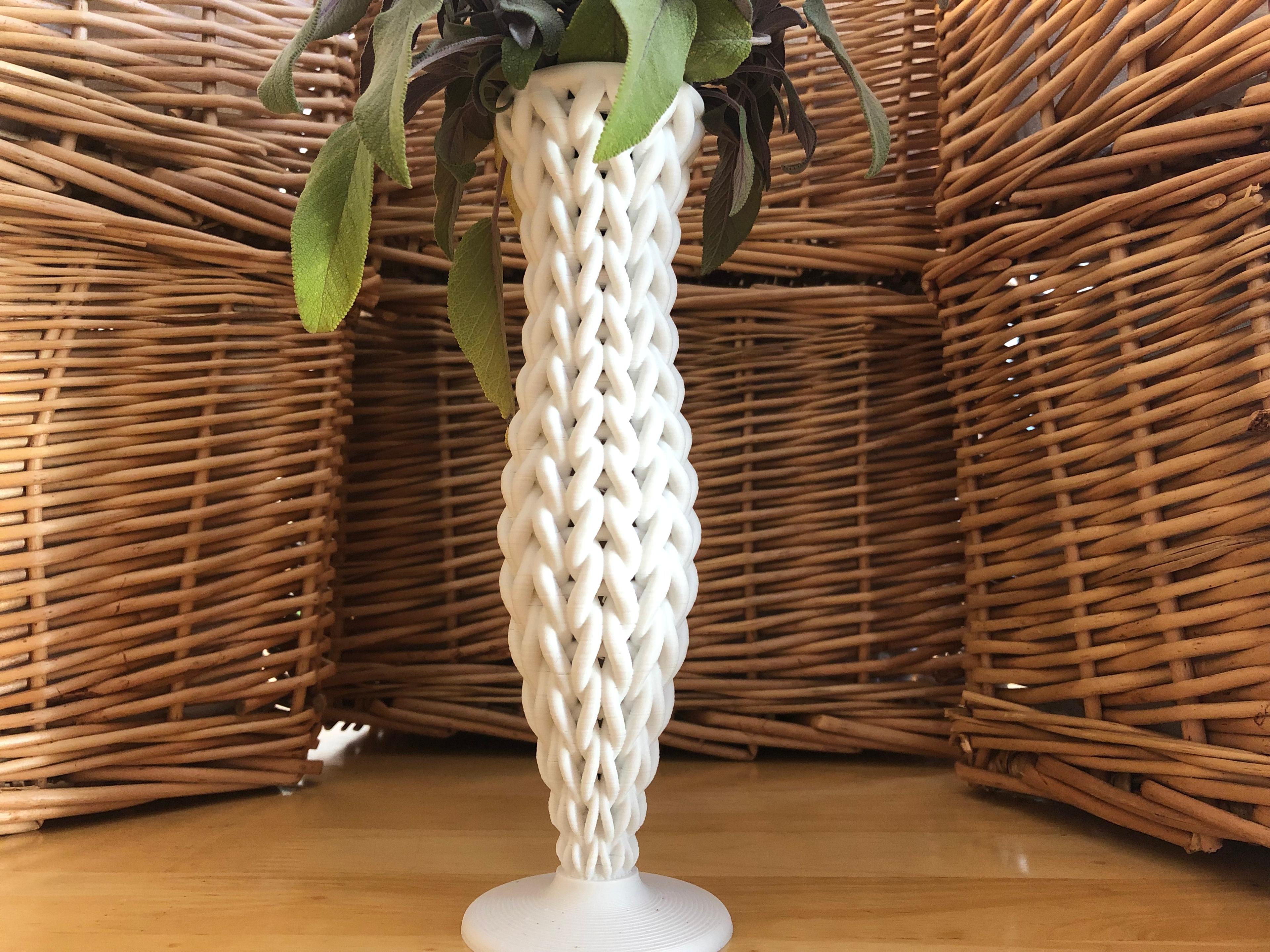 Knitted Fluted Vase 3d model