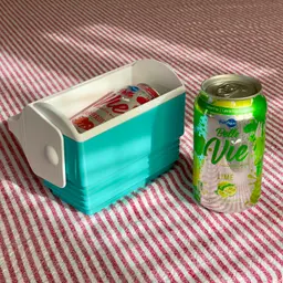 Retro Single Can Cooler 3d model