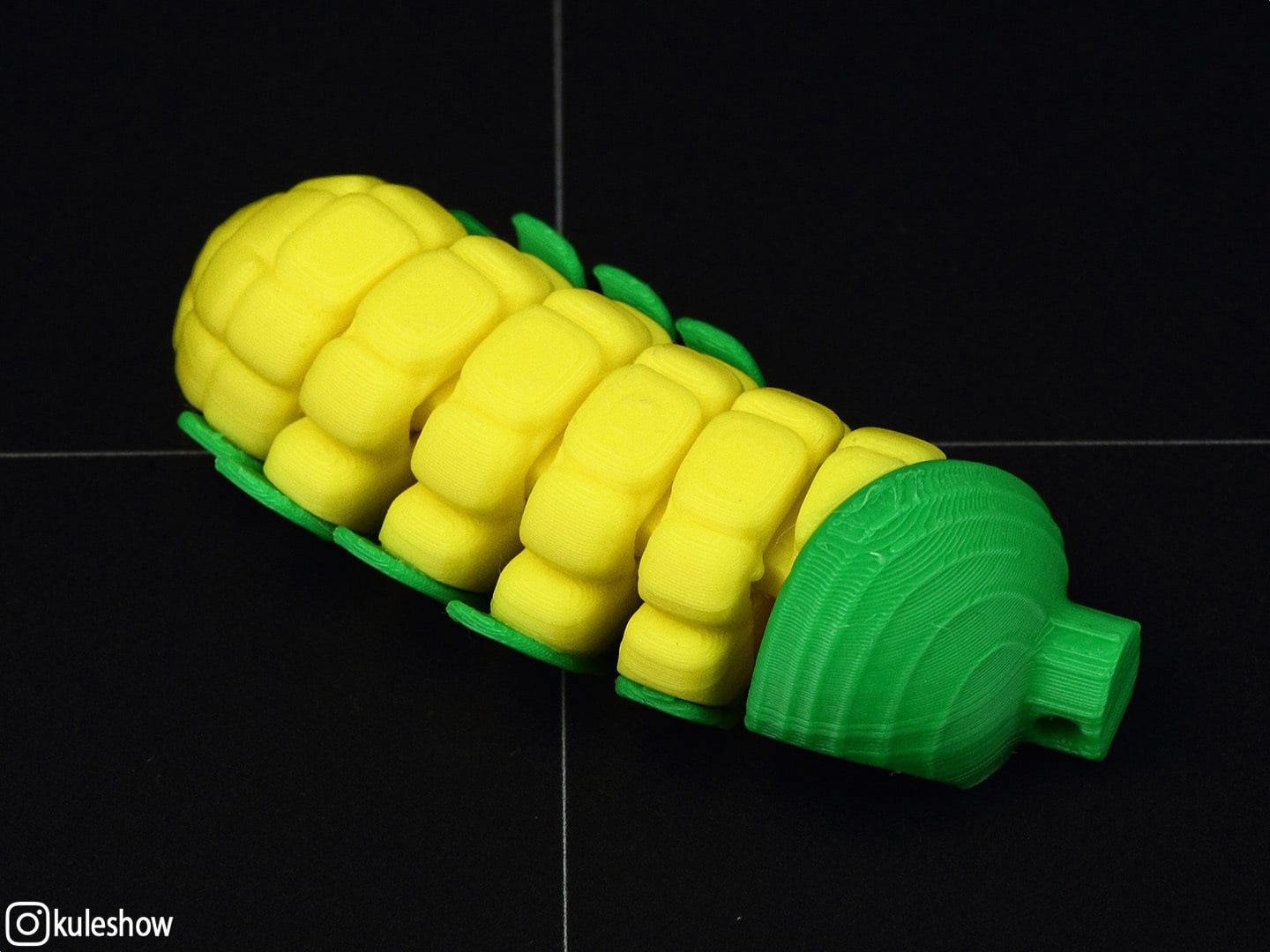 Flexible Corn keychain 3d model