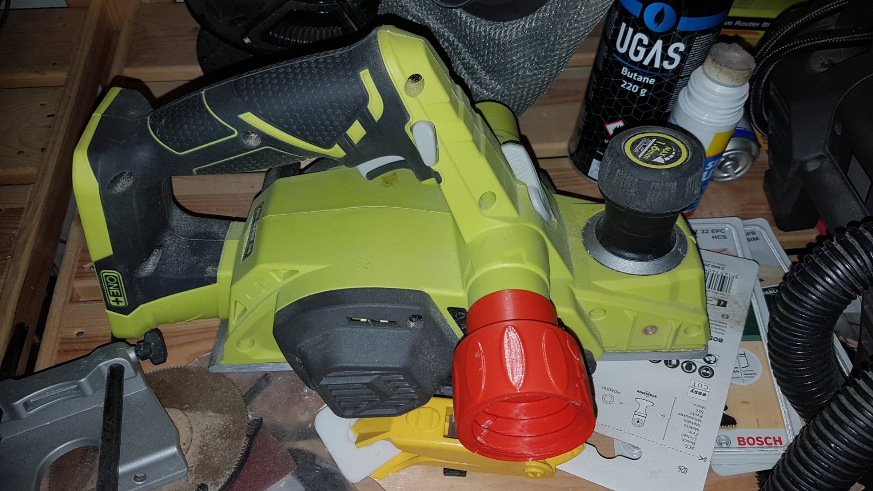 "Quick" connector vaccum hose adapter for Ryobi R18PL handheld planer 3d model