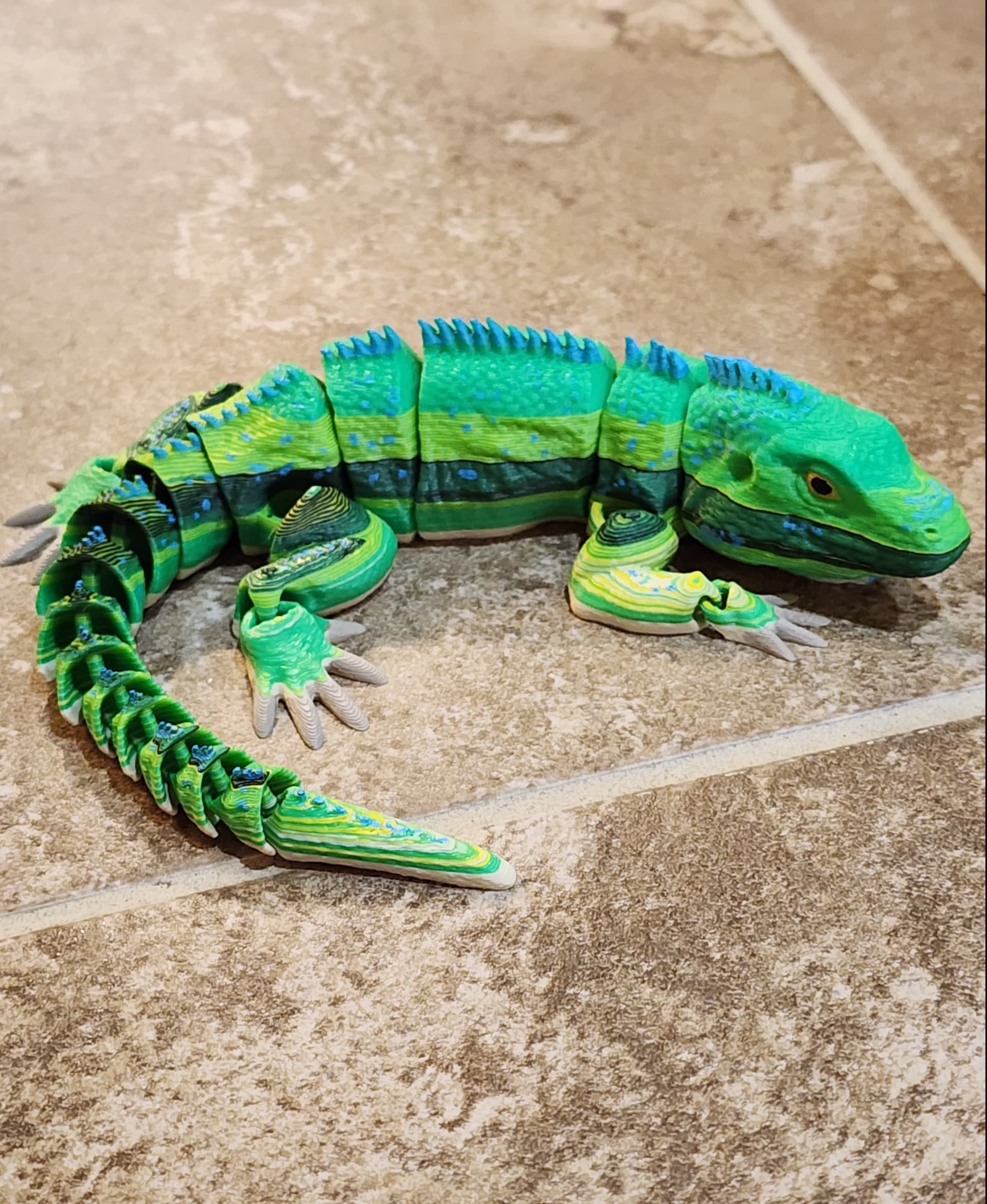 I printed this as a flush object with the rhinocerous rat snake. I painted the eyes and blue details. Love these prints!